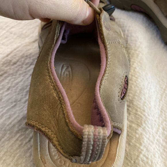 Keen Newport Women’s Size 10 Closed Toe Sandals Walking Beach Adjustable Bungee - Picture 9 of 16